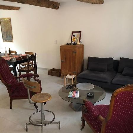 Chez Voltaire Maison Typique Et Son Patio Au Coeur De טוייר מראה חיצוני תמונה