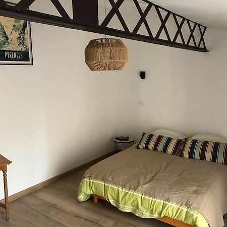 Chez Voltaire Maison Typique Et Son Patio Au Coeur De טוייר מראה חיצוני תמונה