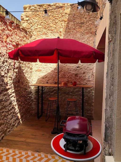 Chez Voltaire Maison Typique Et Son Patio Au Coeur De טוייר מראה חיצוני תמונה